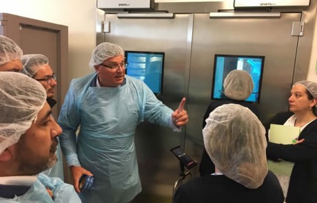 Presentación Surfacide en Clínica Universitaria Los Andes